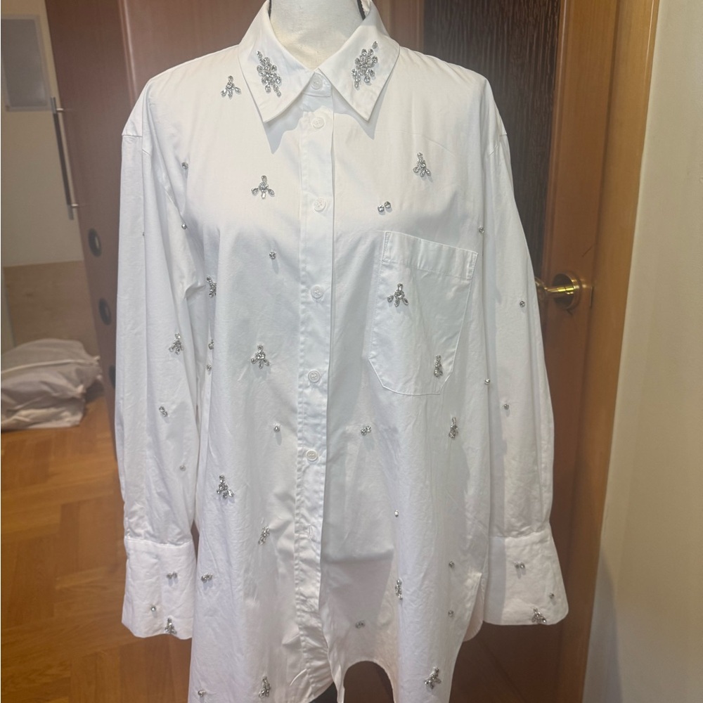 Zara White Blouse with Silver Embellishments - Picture 2 of 16